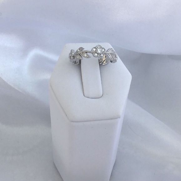 Sale $25! Sterling Silver Cz Flower Band - Picture 12 of 16